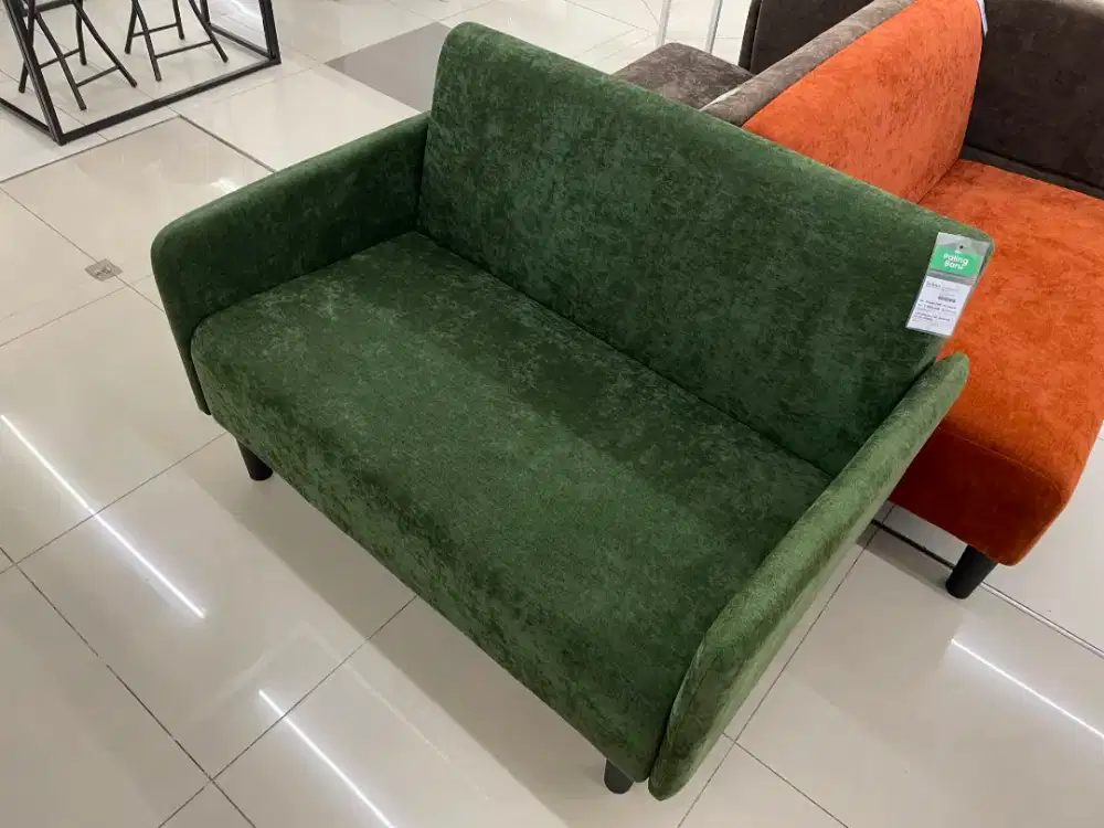 Sofa Carmelia With Arms Green