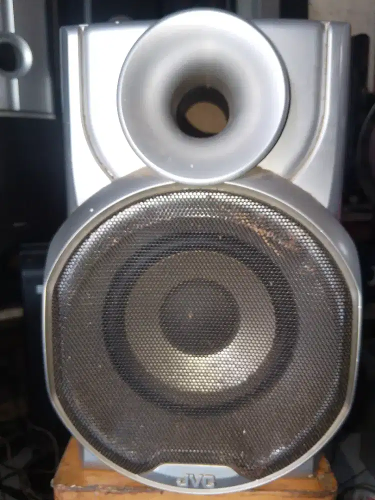 JVC, Japan Victor Co Subwoofer 6 in 100 watts RMS, full ori, box utuh