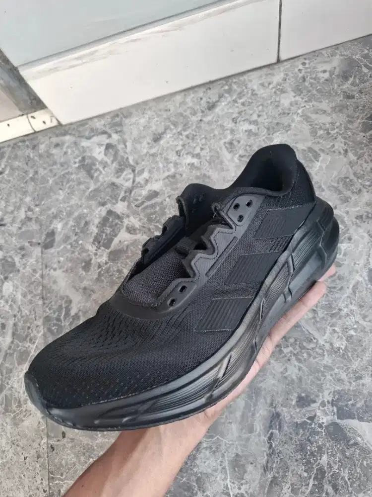 Dijual Sepatu Running Adidas Qustar 3
