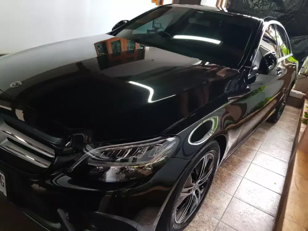 Mercedes mercy c180 bukan c200 hitam 2022 mirip baru pemilik langsung