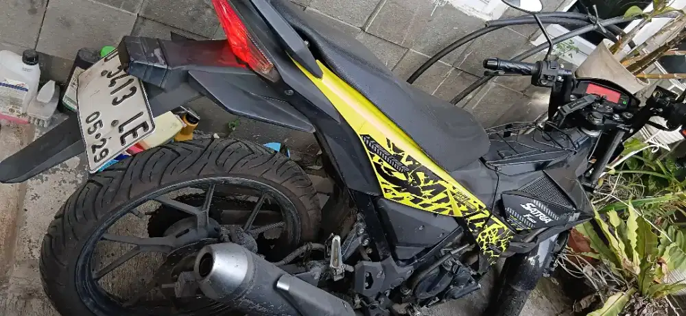 Satria Fu 150 F1 Hitam Kuning 2019