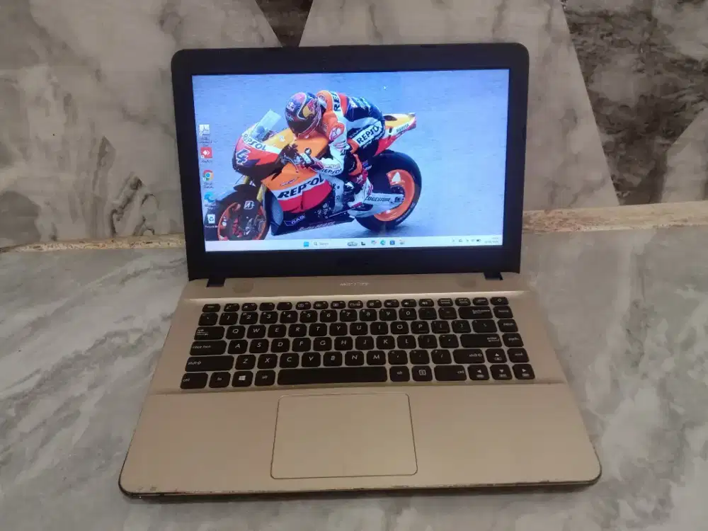 Bismillah Dijuall murah&cepat!!laptop   ASUS X441U