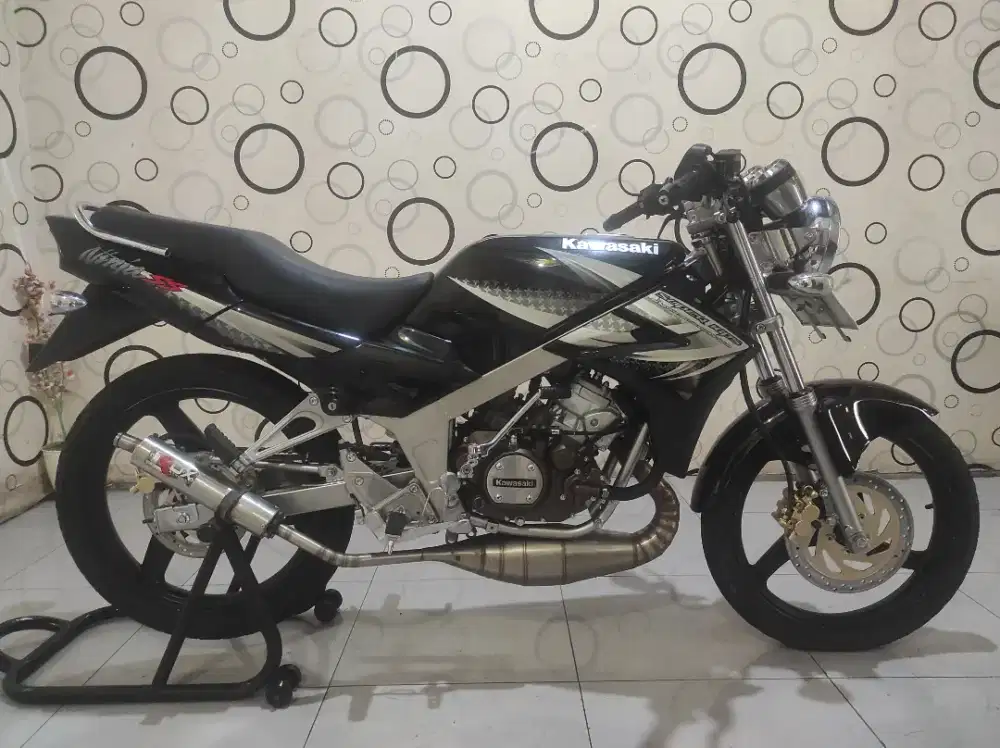 Ninja Ss Shuriken 2012 Plat H Kendal