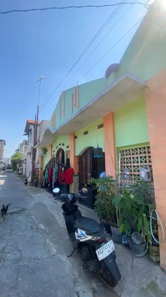 Rumah kos dijual. Murah UNS