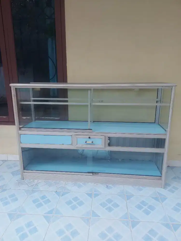 Jual etalase buat usaha