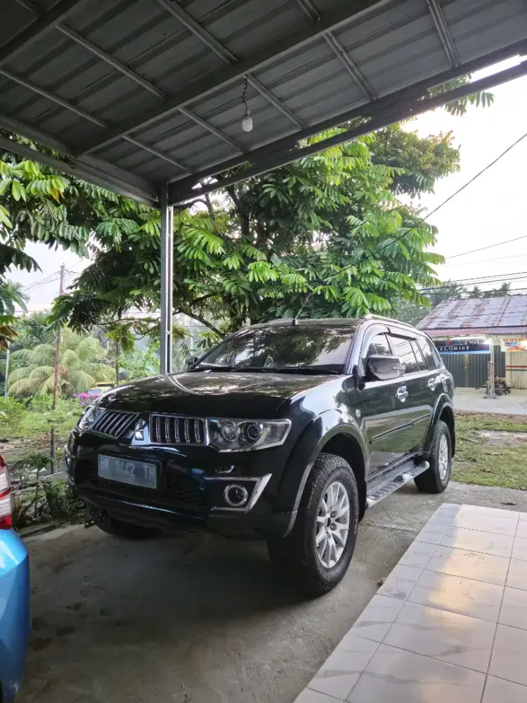 Pajero Exceed AT 2011 km low 162.000