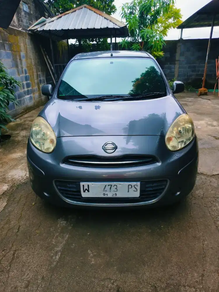 Nissan march 1.2cc AT