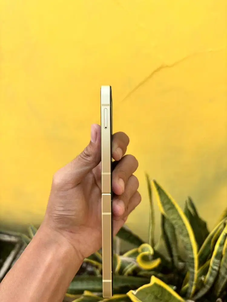 SAMSUNG Z FLIP 6 12/256gb 5G FULLSET ORIGiNAL BAWAAN MULUS GRES
