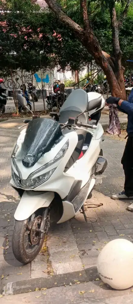 Jual santai motor kesayangan pcx 150cc