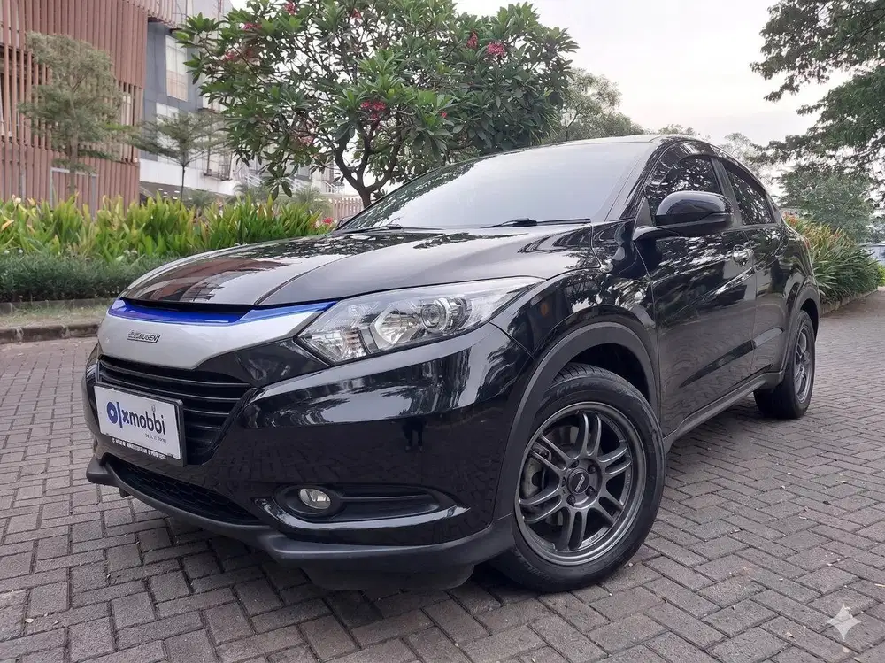 TDP 1 JUTA Honda HR-V 1.5 E Bensin-AT 2018 Hitam CSYFB