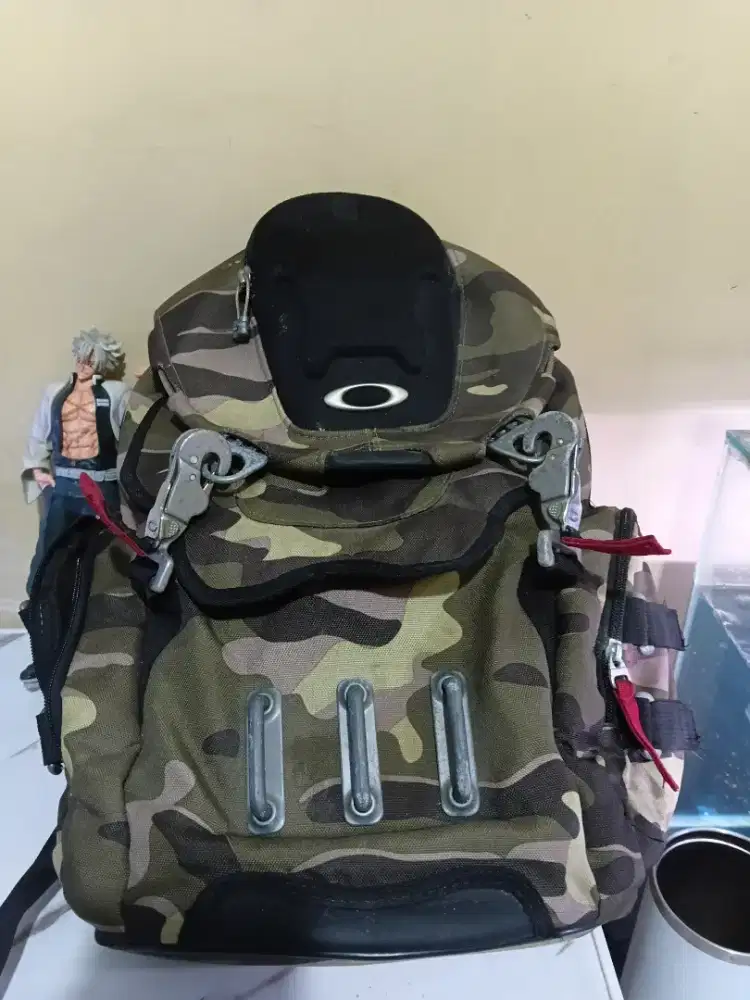 Tas ransel oakley kitchen sink original motif camo