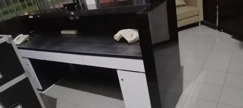 Meja kasir,meja resepsionis