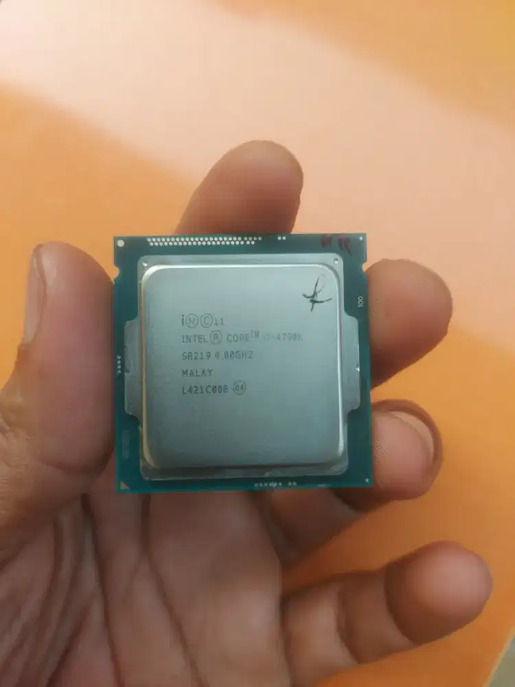 Prosesor/cpu i7 4790k gen 4 seri tertinggi