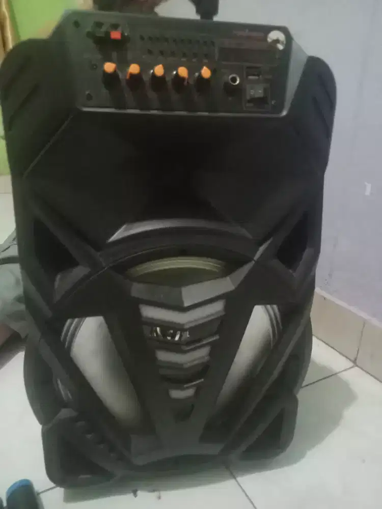 Sound bluetooth merk advance ukuran 12