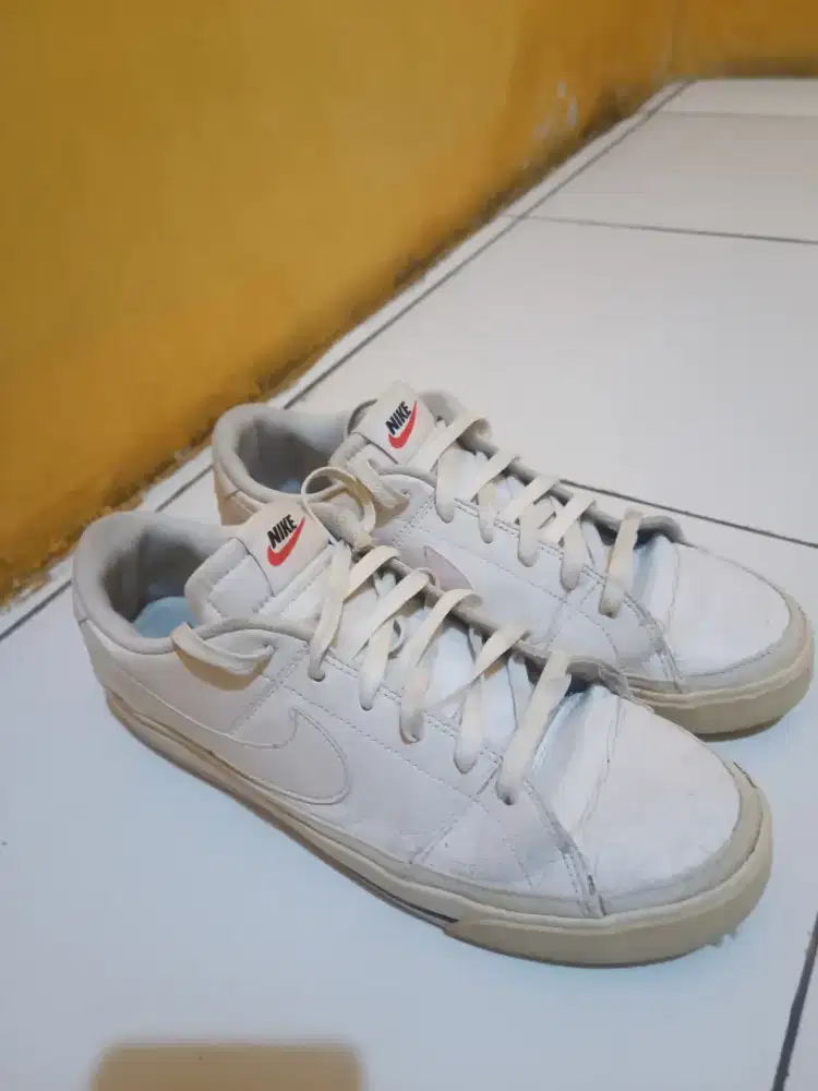 Sepatu second 44