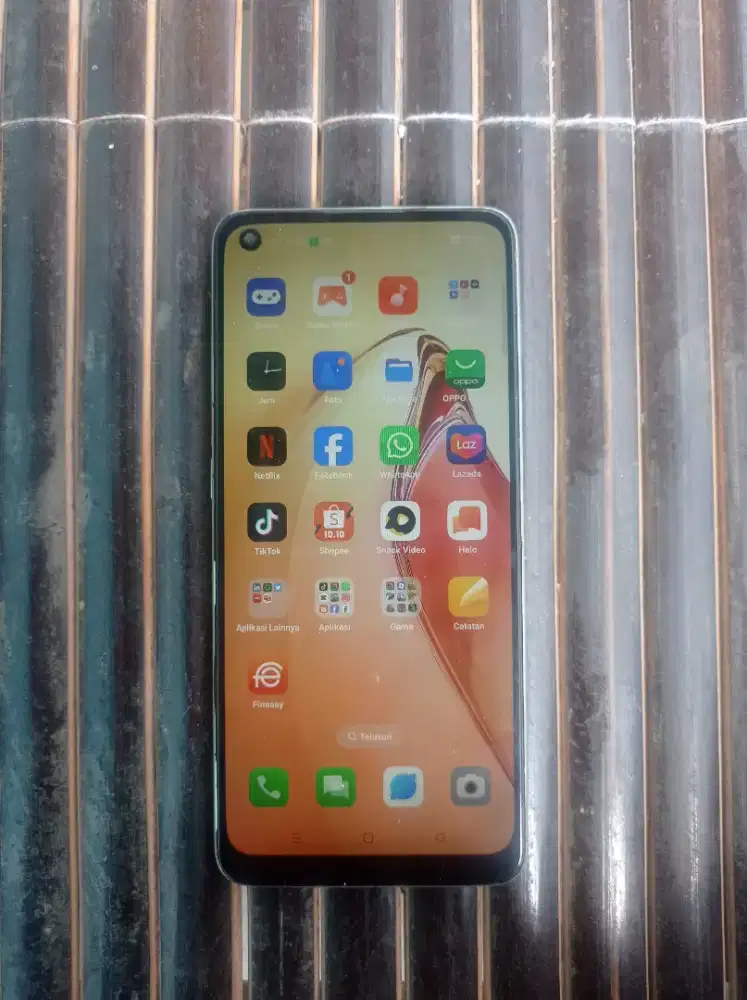 Oppo Reno 8 4G (8+256) hp only minus backdoor