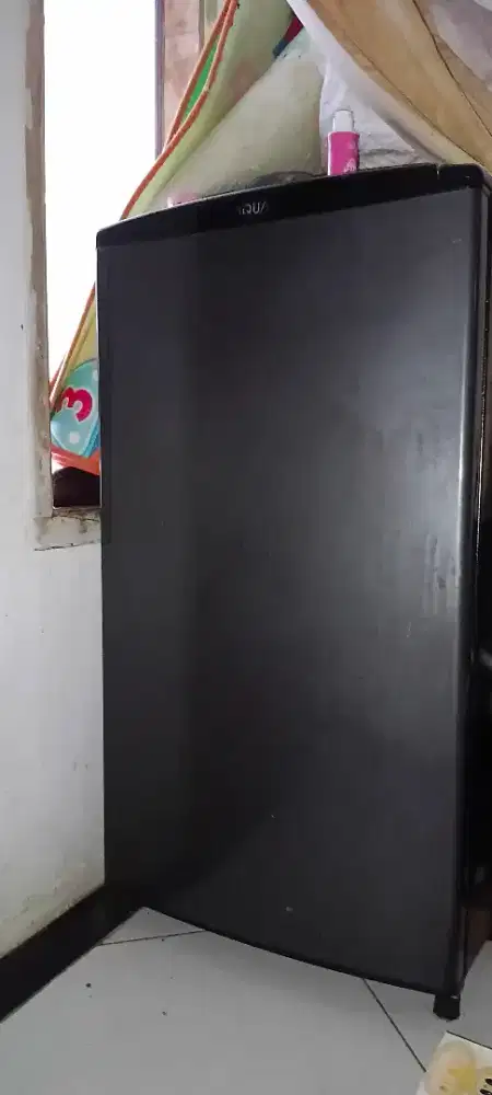 Dijual frezzer aqu 1 pintu