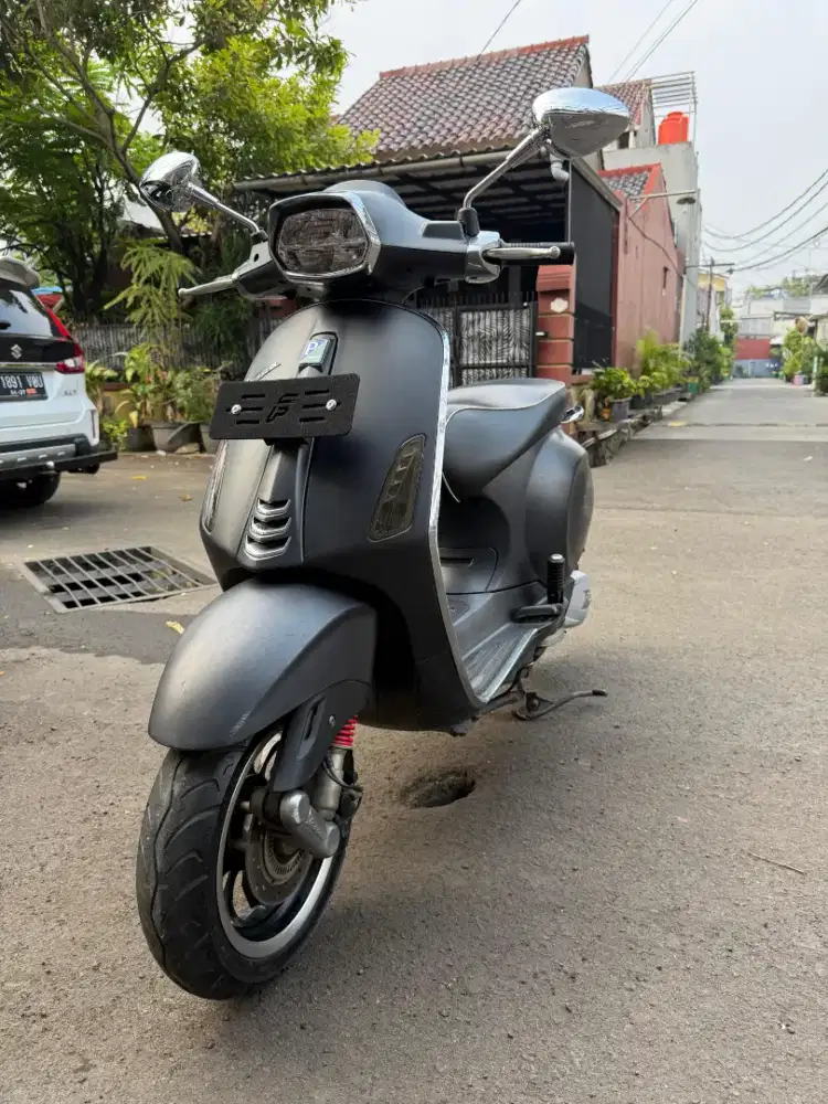 vespa sprint 2020 grey