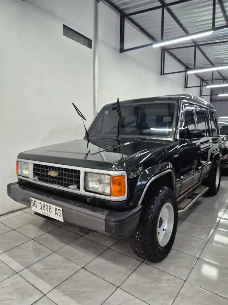 Chevrolet Trooper bensin 4x4