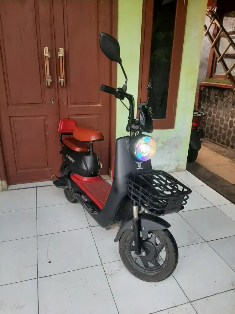 Sepeda Listrik Uwinfly