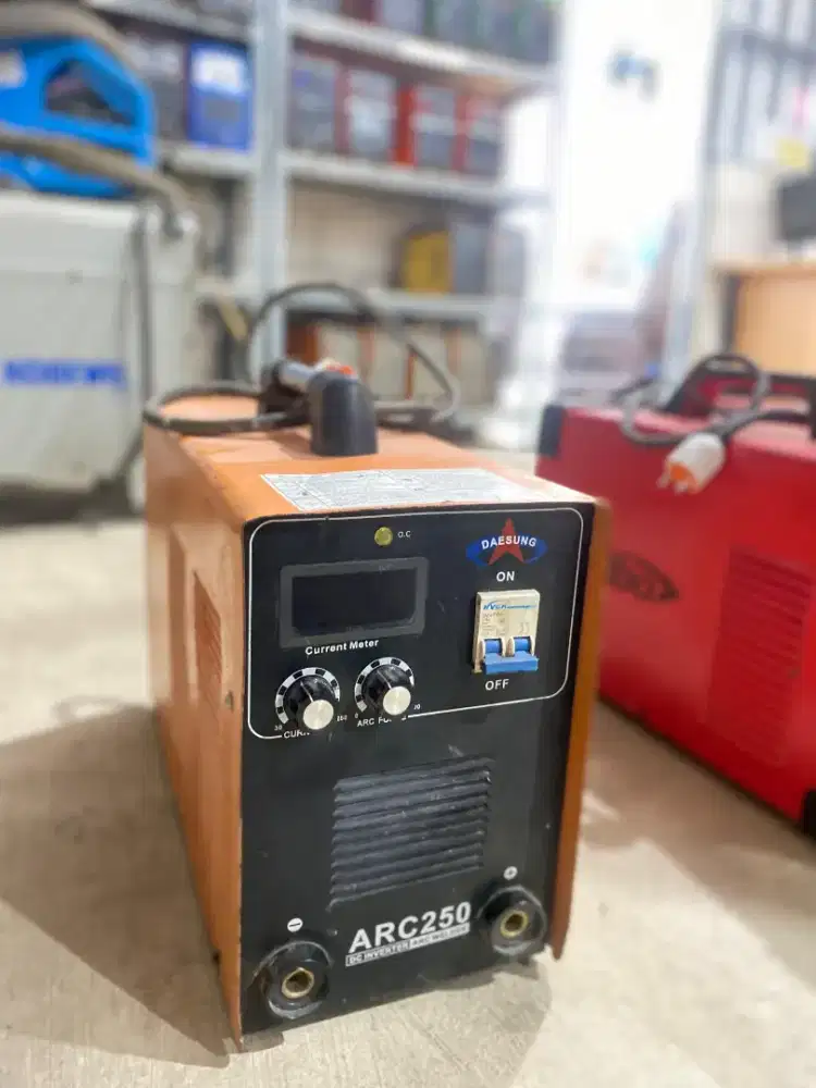 Mesin las bekas MMA 250A 1 phase Titan IGBT DC INVERTER SECOND