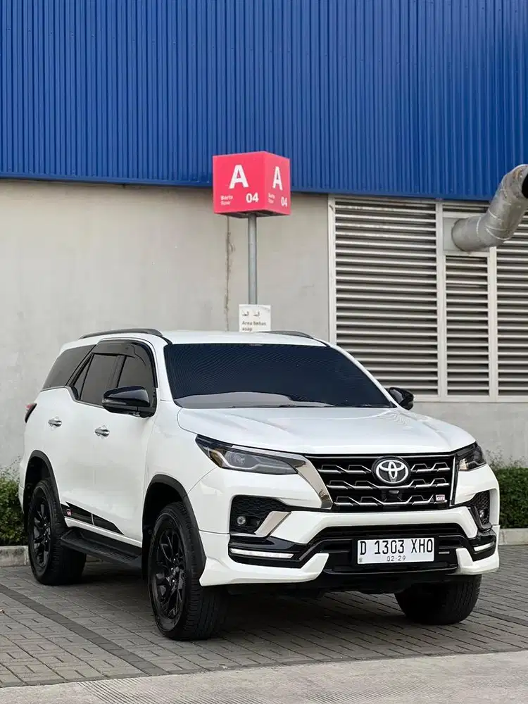 Fortuner GR 2024 Putih