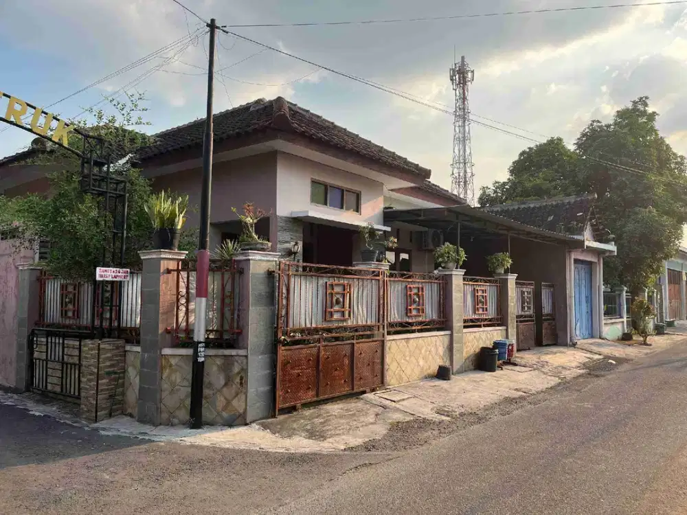 Rumah Hook Furnish Modern Lokasi Strategis di Banyuanyar Solo (EL)