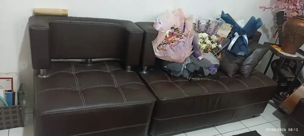 Jual sofa sudut + lemari TV + meja rias