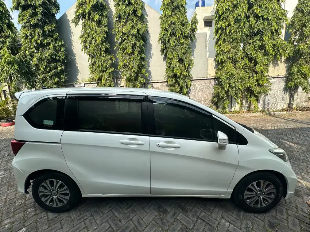 Honda Freed 2012 Bensin