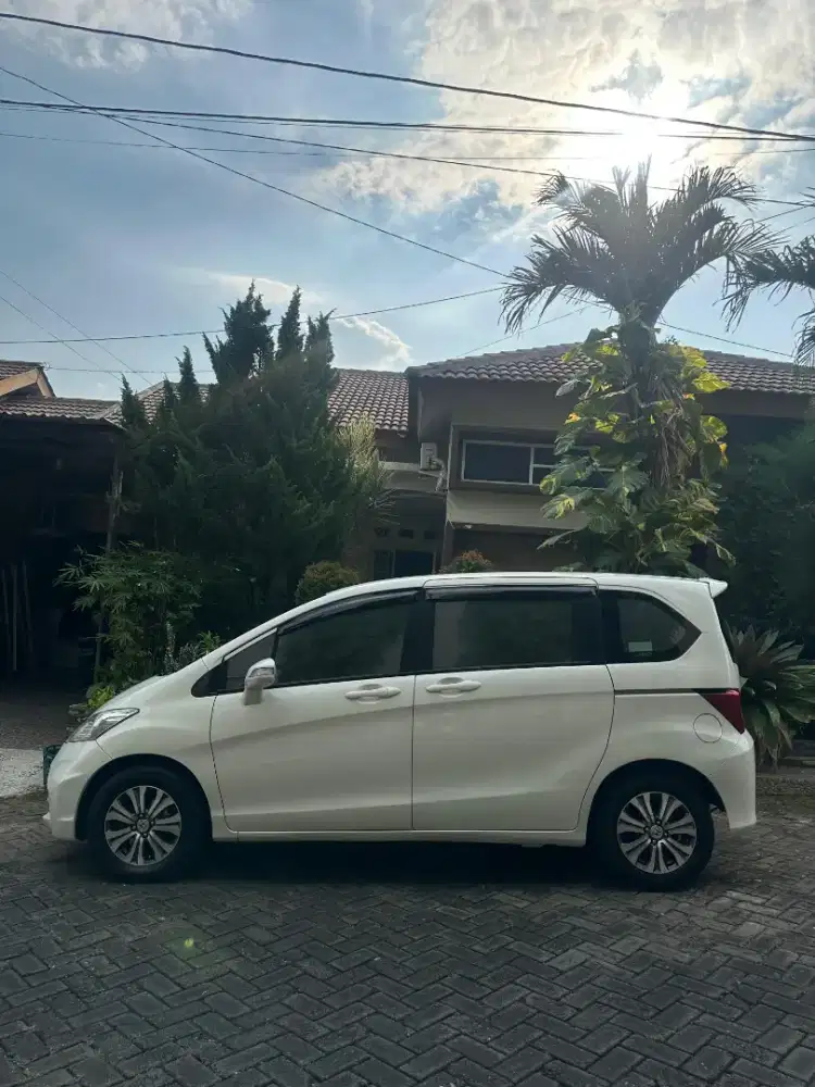 Honda Freed 2012 Bensin