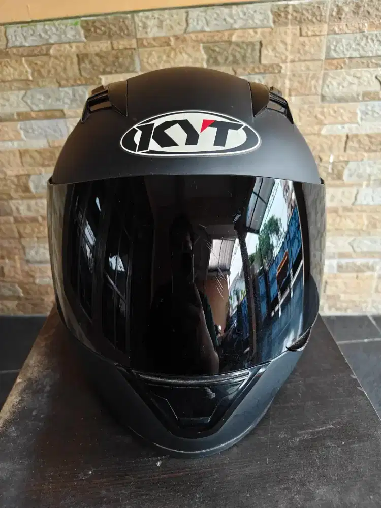 Helm KYT RC10 Solid Black Matte Visor Smoke