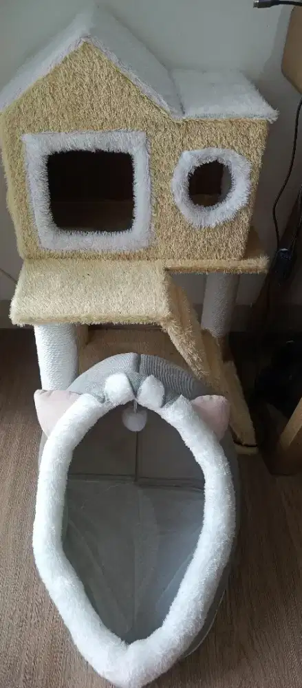 Rumah Kucing + Tempat Tidur Kucing (Sepaket)