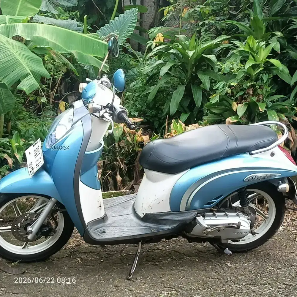 Dijual Honda Scoopy 2012 7jt nego tipis