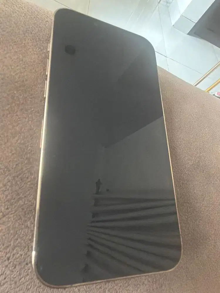 Iphone 13 pro 256gb warna gold