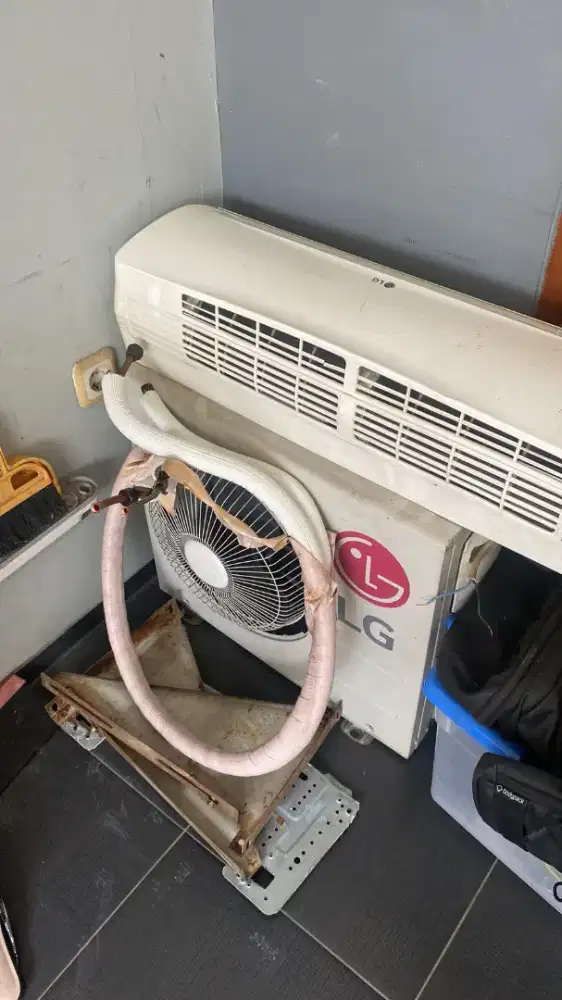 Terima AC bekas rusak