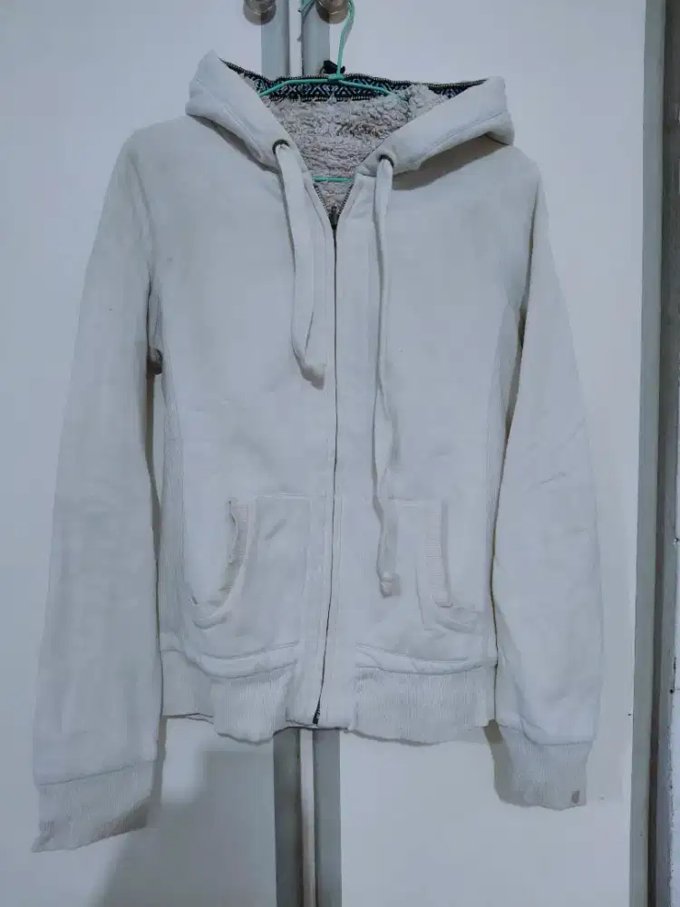 Jaket Love Girls Market Putih