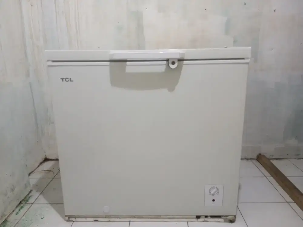 FREEZER  210 LITER  TCL