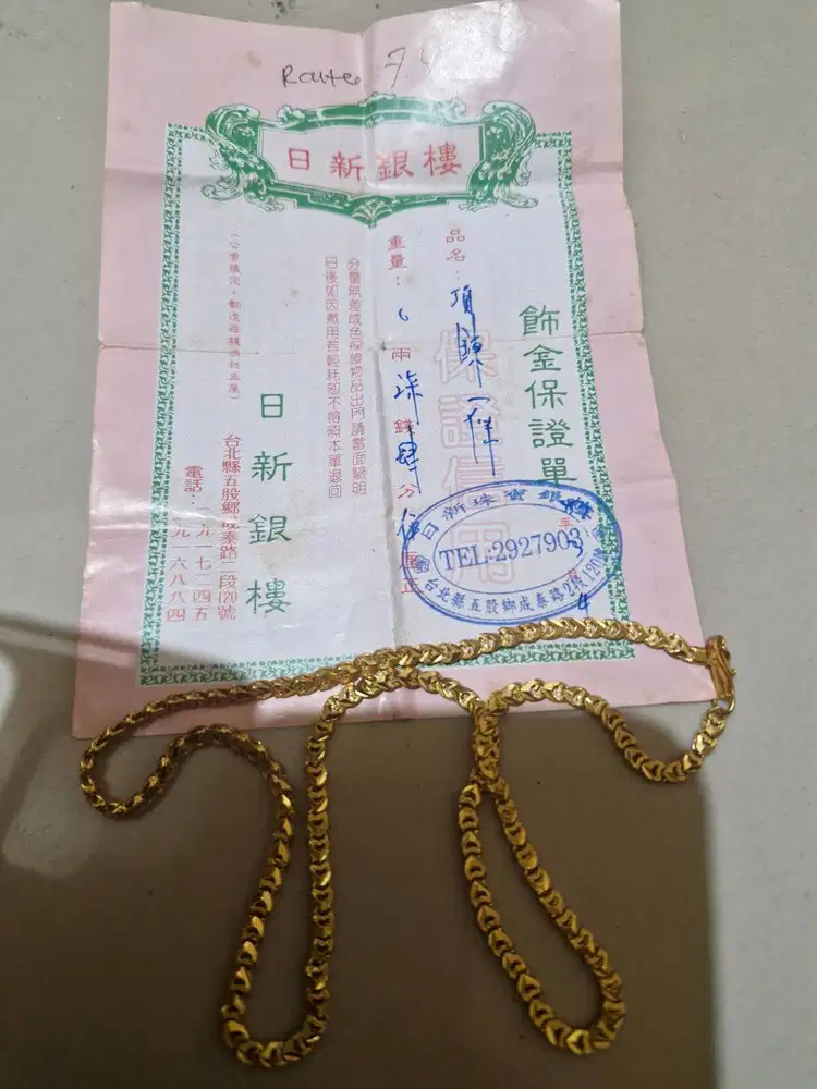 Perhiasan kalung