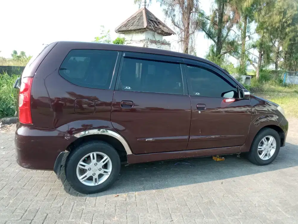 Jual xenia 2010