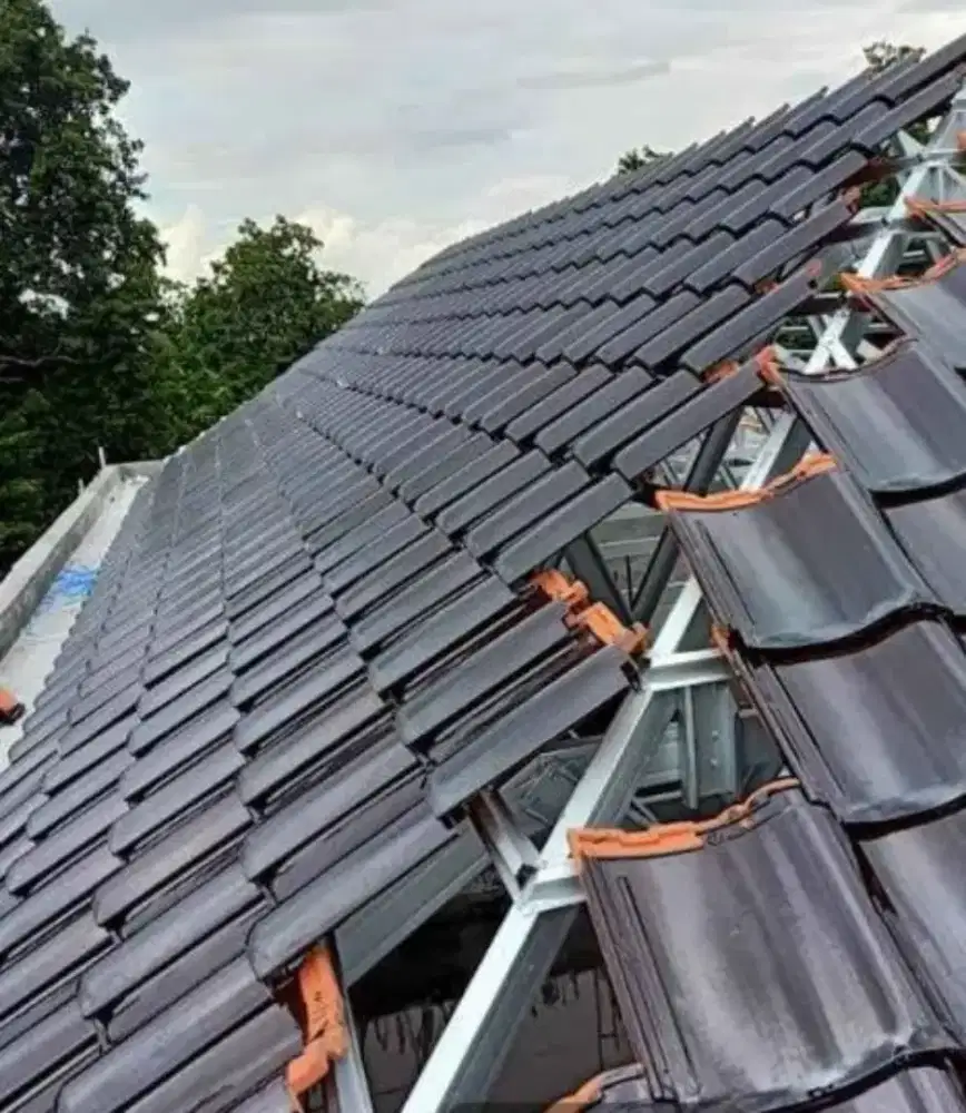 Kontruksi bongkar pasang atap baja ringan & plavon PVC dll