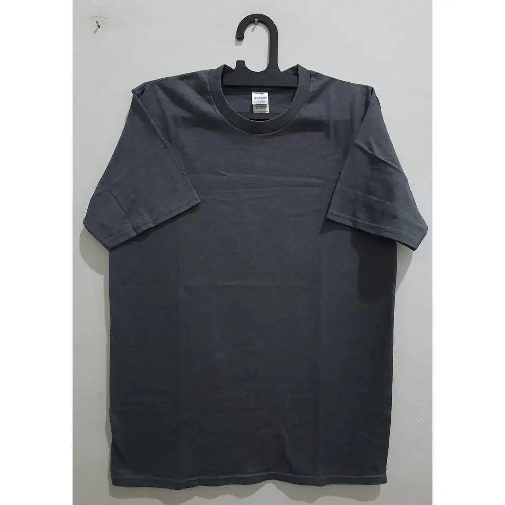 Kaos gildan premium cotton grey baju abu new old stock size XL 54x77