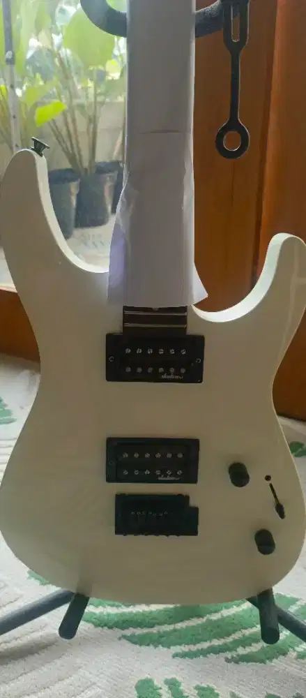 Gitar jackson  JS series dinky JS11 & Bass stringer