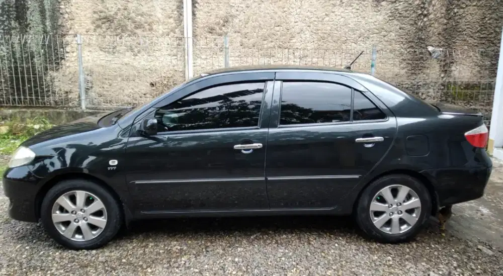 Dijual Vios G facelife thun 2006 manual
