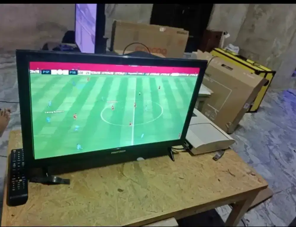 polytron 24inc analog harus pake setbox