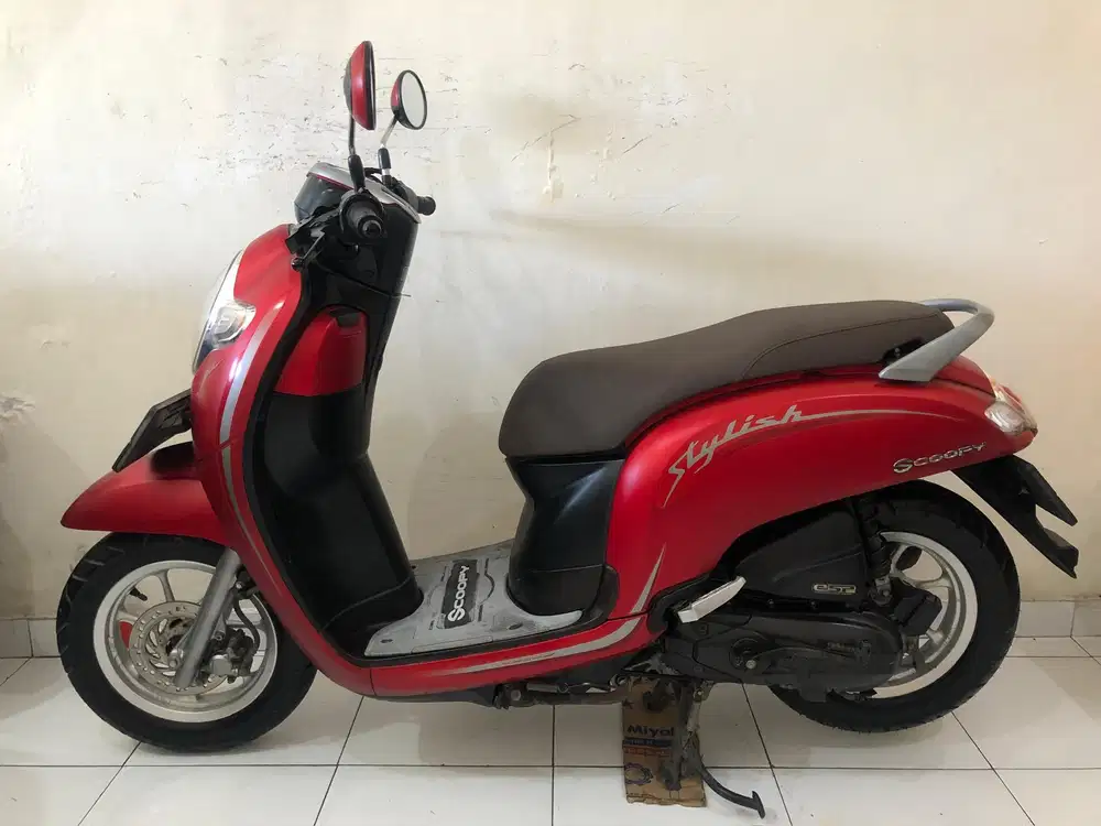 Scoopy Stylish Th.2020 merah!!