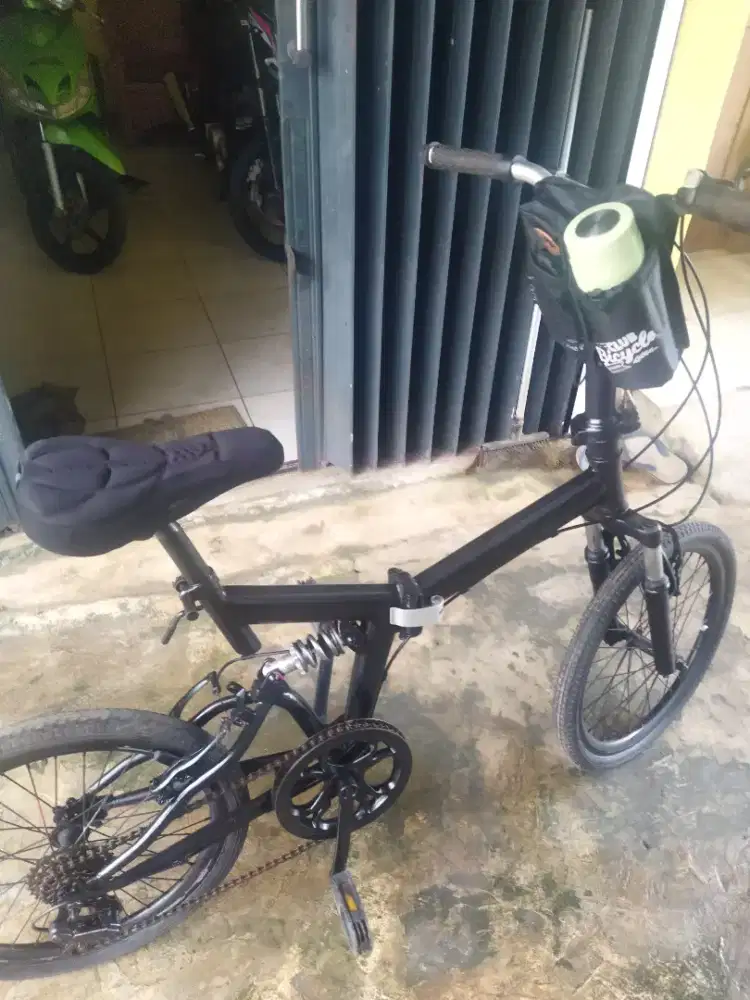 Jual Sepeda, Lipat