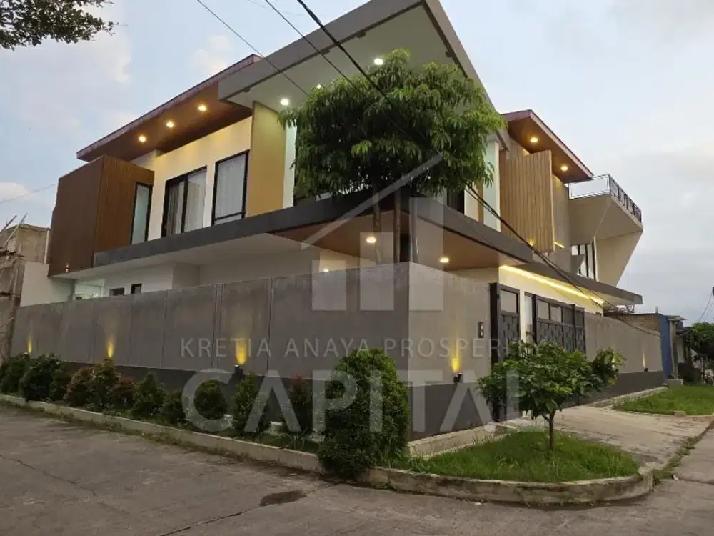 TURUN HARGA BANYAK RUMAH HUK NAN MEWAH BANGUNAN 3 LANTAI DI TAMAN KOPO KATAPANG