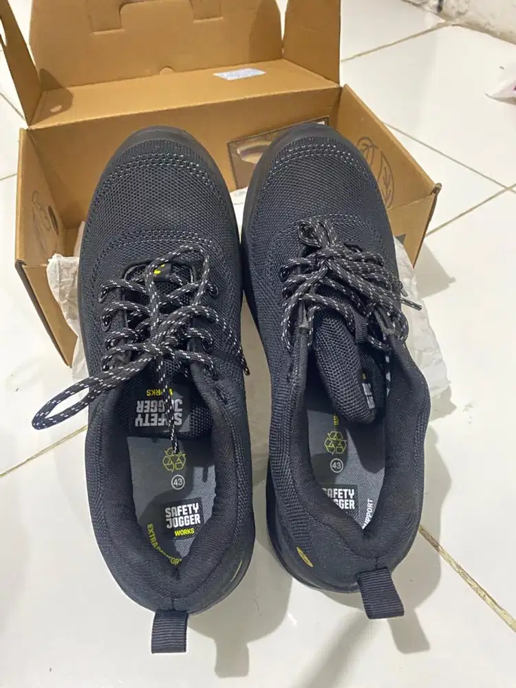 Dijual Sepatu Safety Jogger