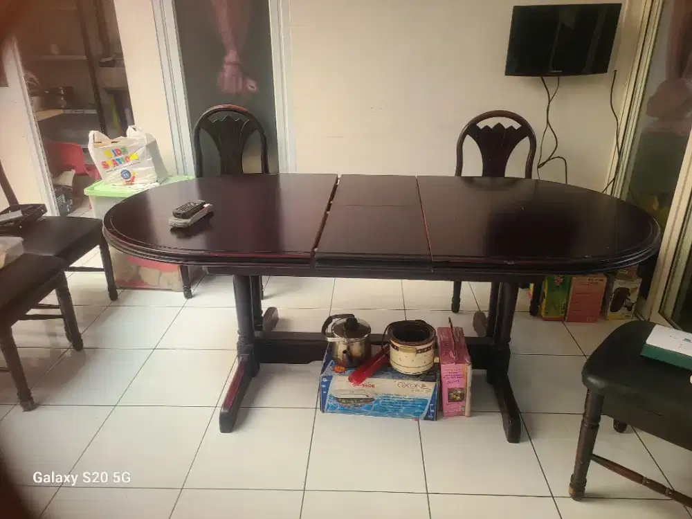 Meja makan tarik 6 kursi
