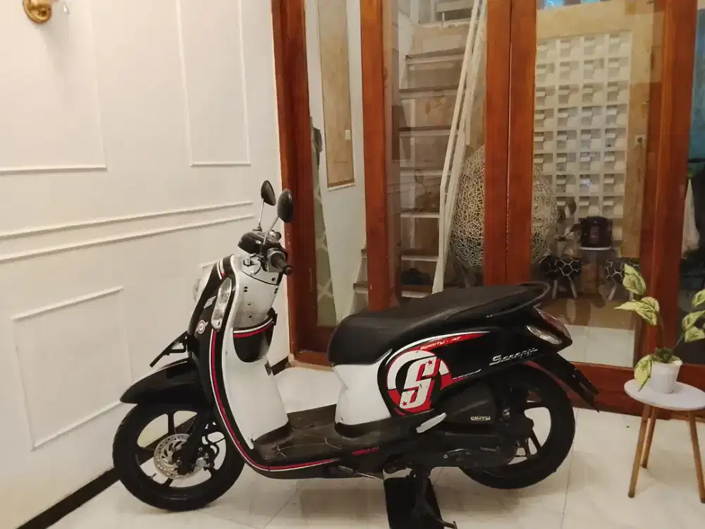 Honda Scoopy 2016